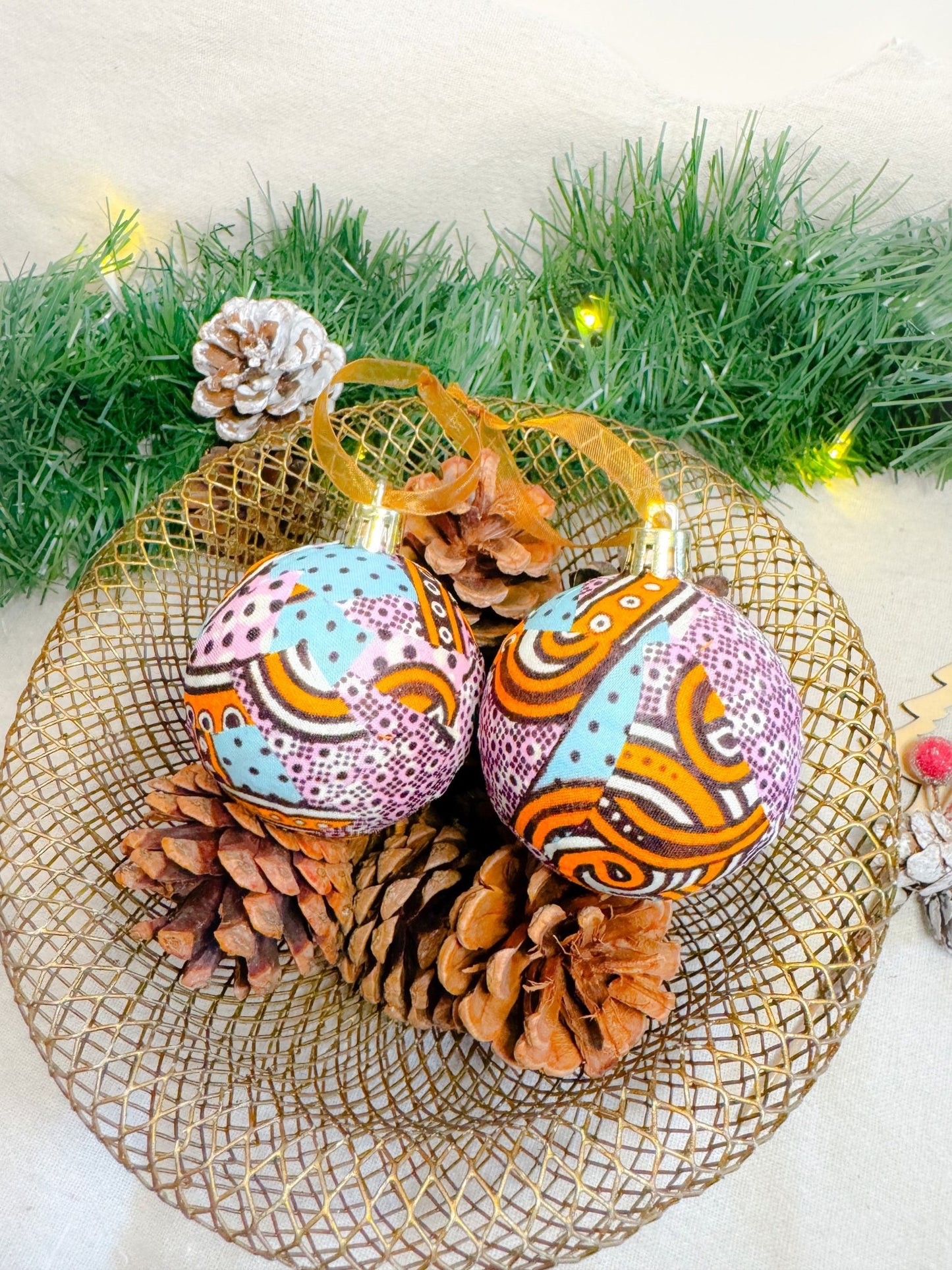 Print Christmas Baubles Pink - AmayiUK
